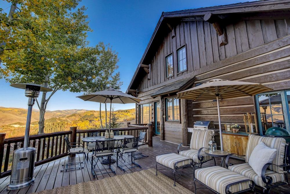 Snowberry by Elevation Accommodations photo 6