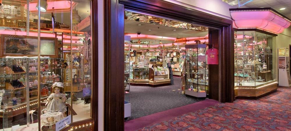 Maverick Hotel and Casino by Red Lion Hotels photo 30