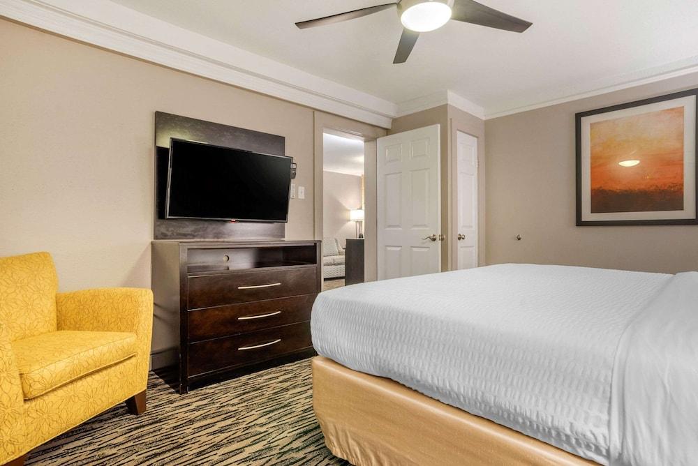 Clarion Inn and Conference Center photo 24