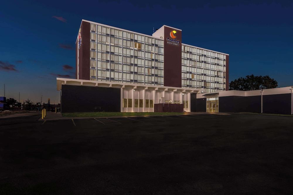 Comfort Inn & Suites Omaha Central photo 22