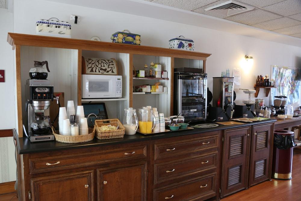 Camden Riverhouse Hotel photo 66