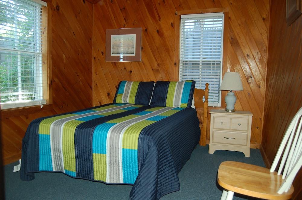 Sebago Lake Lodge and Cottages photo 6
