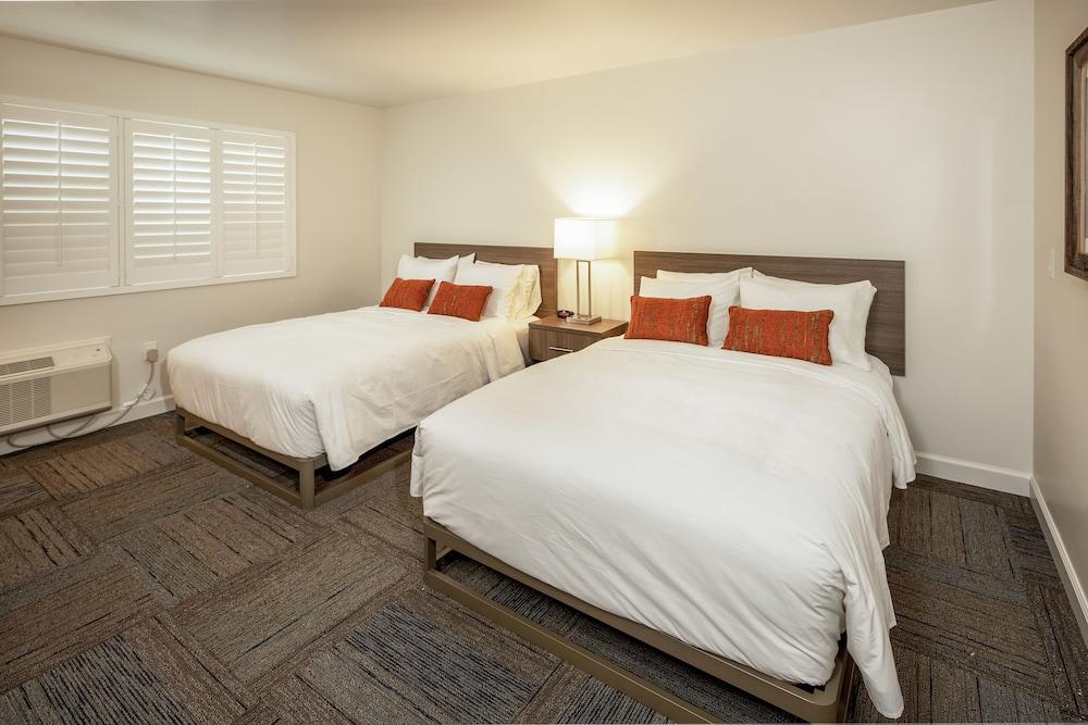 Inn At Moss Landing Point photo 15