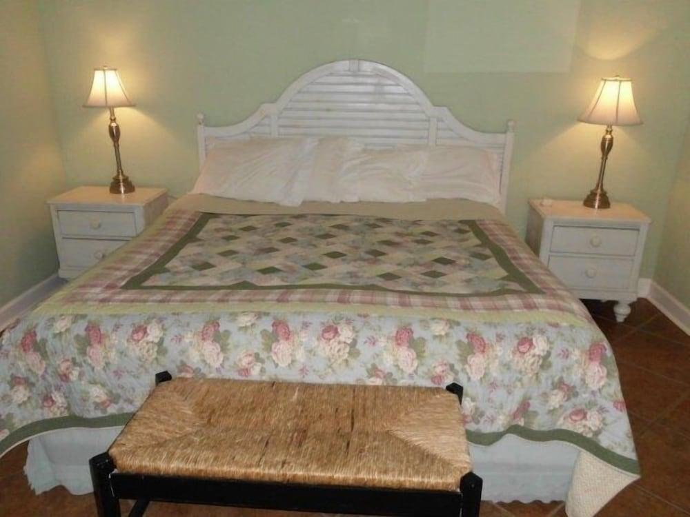 Silver Sands Villas photo 10