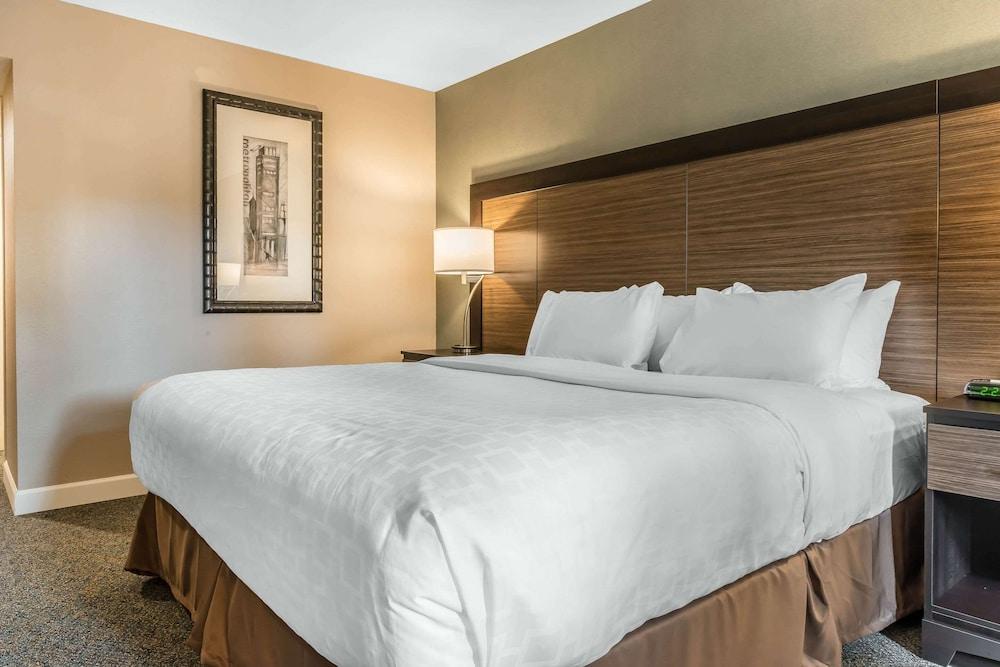 Clarion Inn Belle Vernon photo 39