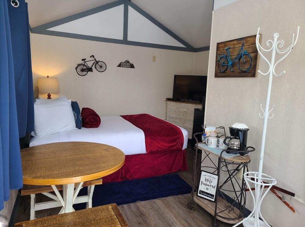 Lamplighter Cabins & Suites photo 8
