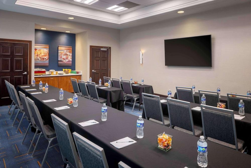 Hampton Inn Washington-Downtown-Convention Center photo 52