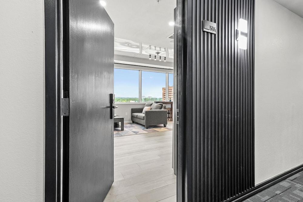 Reese Tower photo 9