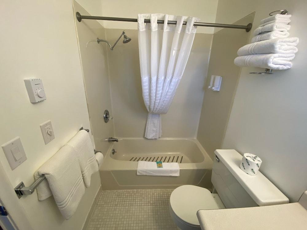 Waterway Inn photo 30