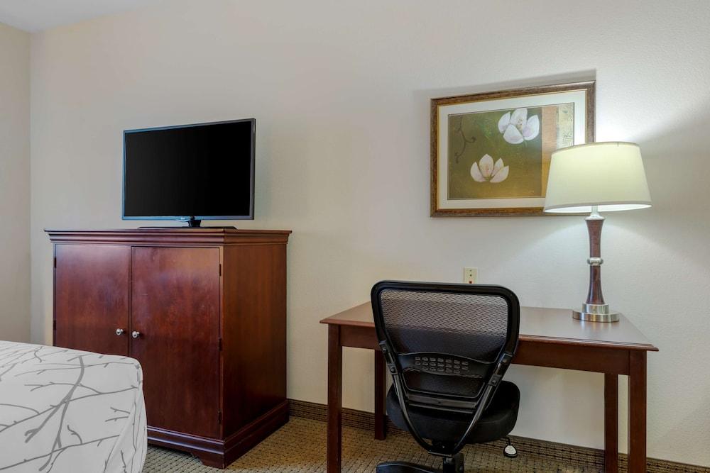 Best Western Plus Sweetwater Inn & Suites photo 21