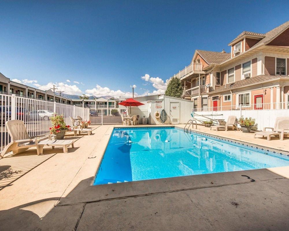 Econo Lodge Colorado Springs Downtown photo 17
