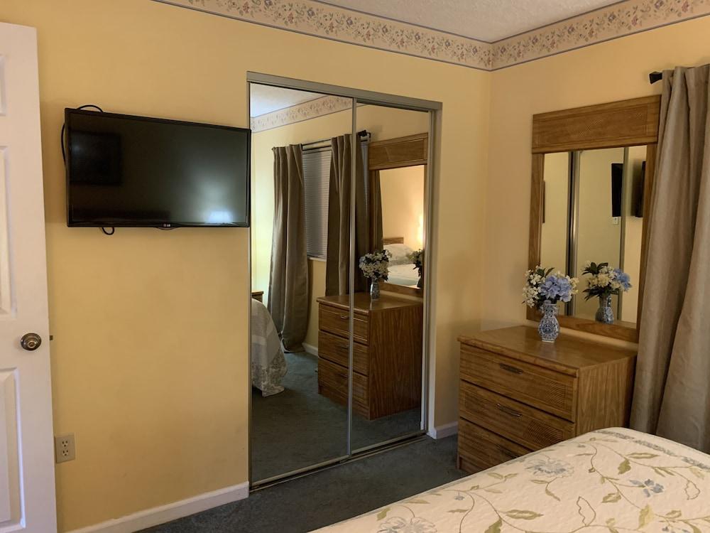 Laurel Inn Condominium photo 11