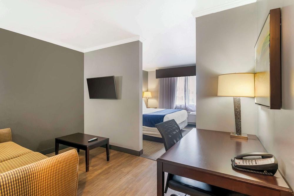 Best Western Plus Olathe Hotel photo 5