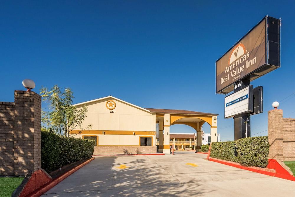 Americas Best Value Inn Houston Heights at I-45 photo 37
