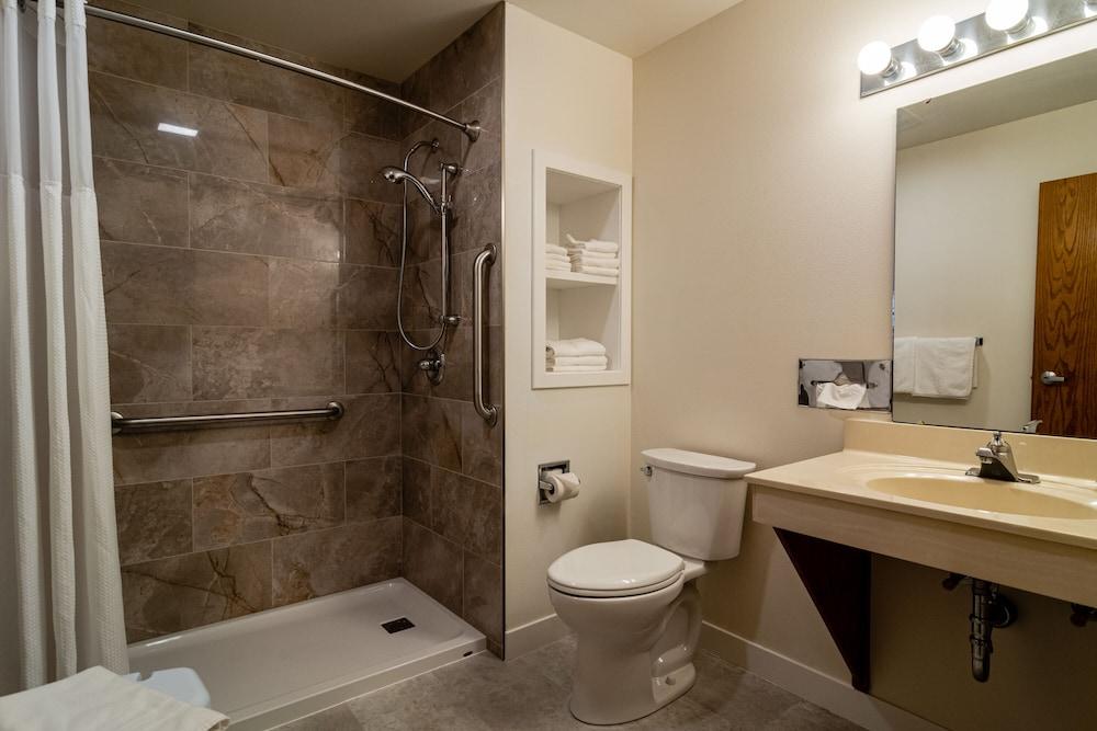 Cedarberry Inn photo 23