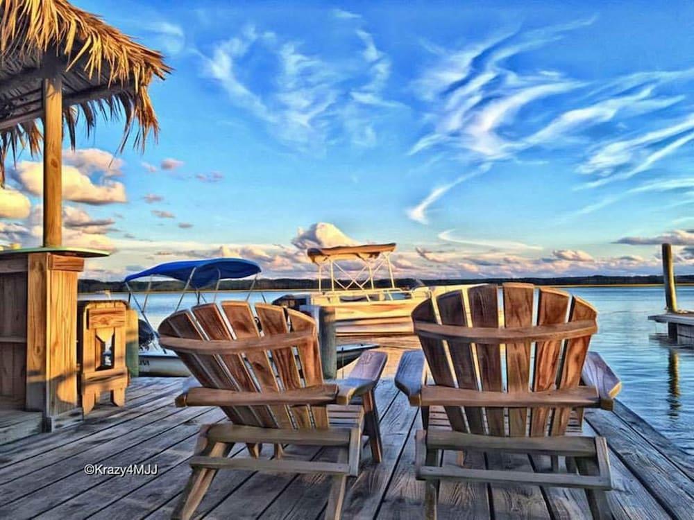 Snug Harbor Marina and Hotel photo 19