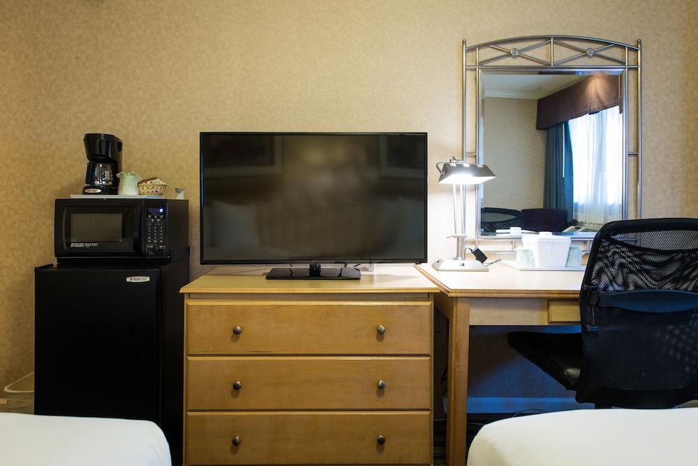 Civic Center Motor Inn photo 13
