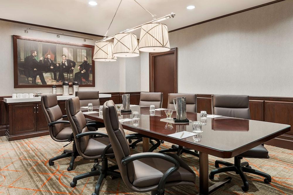 President Abraham Lincoln Springfield - DoubleTree by Hilton photo 54