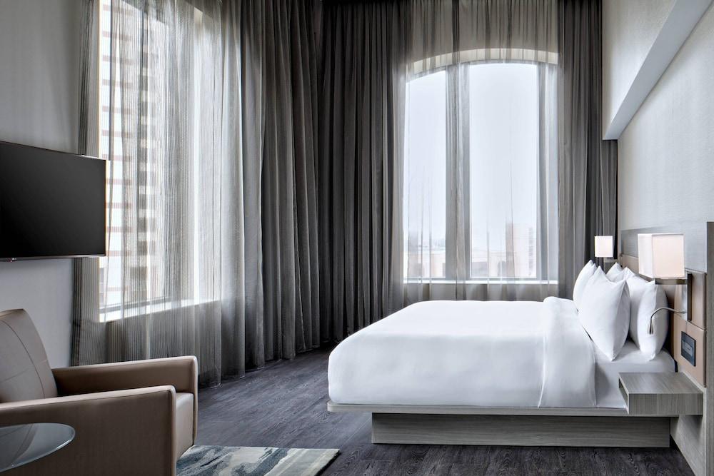 AC Hotel by Marriott Grand Rapids Downtown photo 8