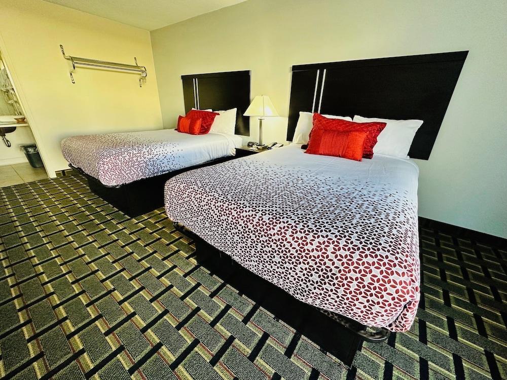Econo Lodge Clemson - University Area photo 9