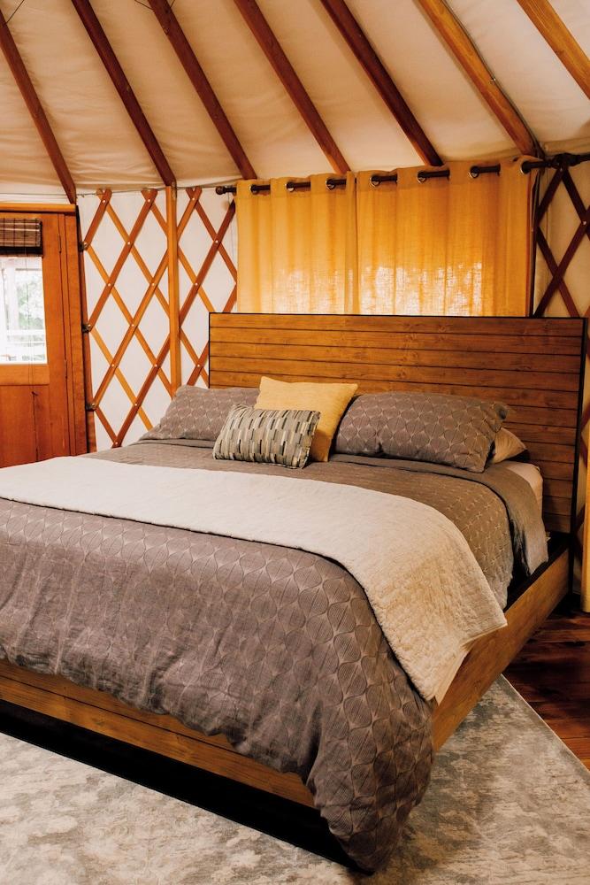 Sky Ridge Yurts photo 11
