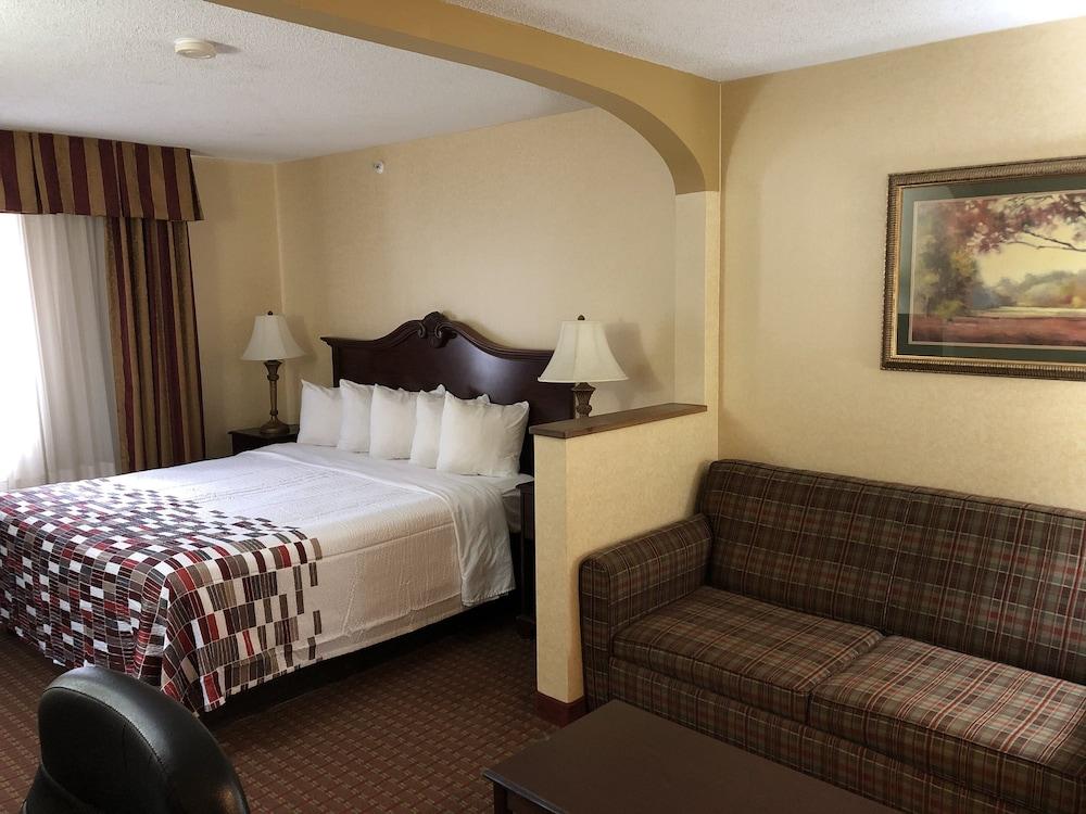 Red Roof Inn & Suites Chestertown photo 9