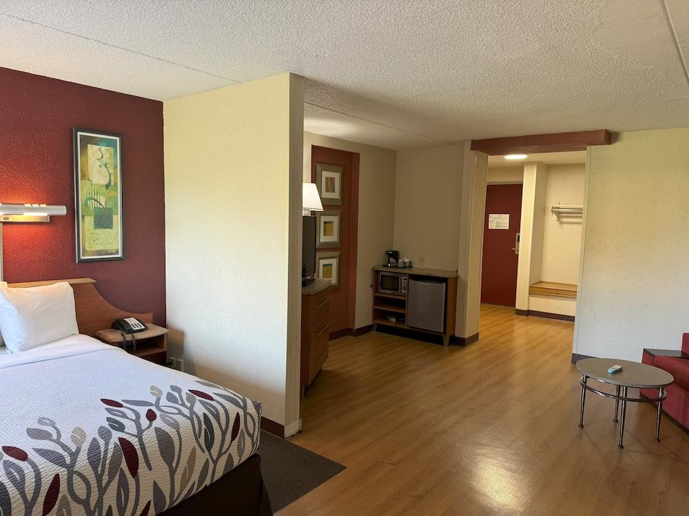 Sycamore Suites photo 28