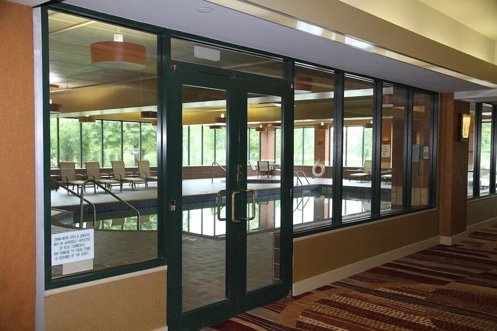 Holiday Inn Manitowoc by IHG photo 2