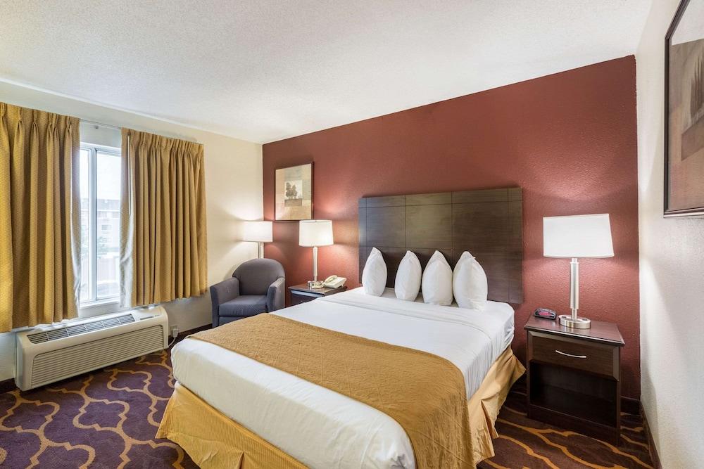Quality Inn Kearney South photo 11