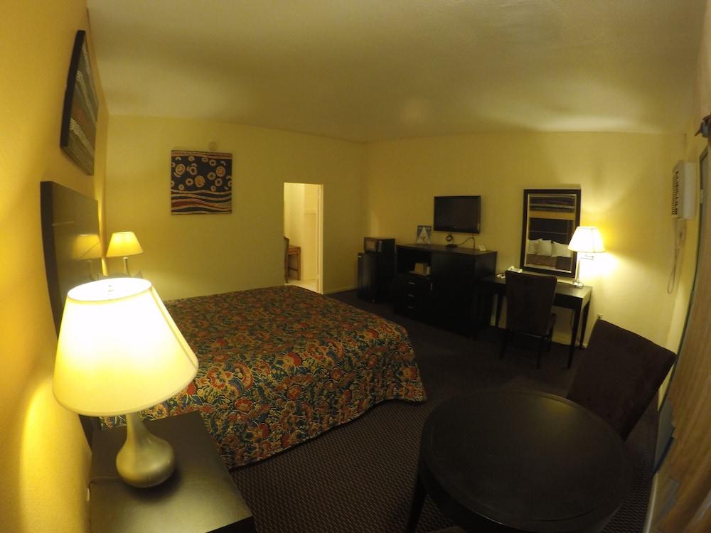 Indio Holiday Motel photo 5