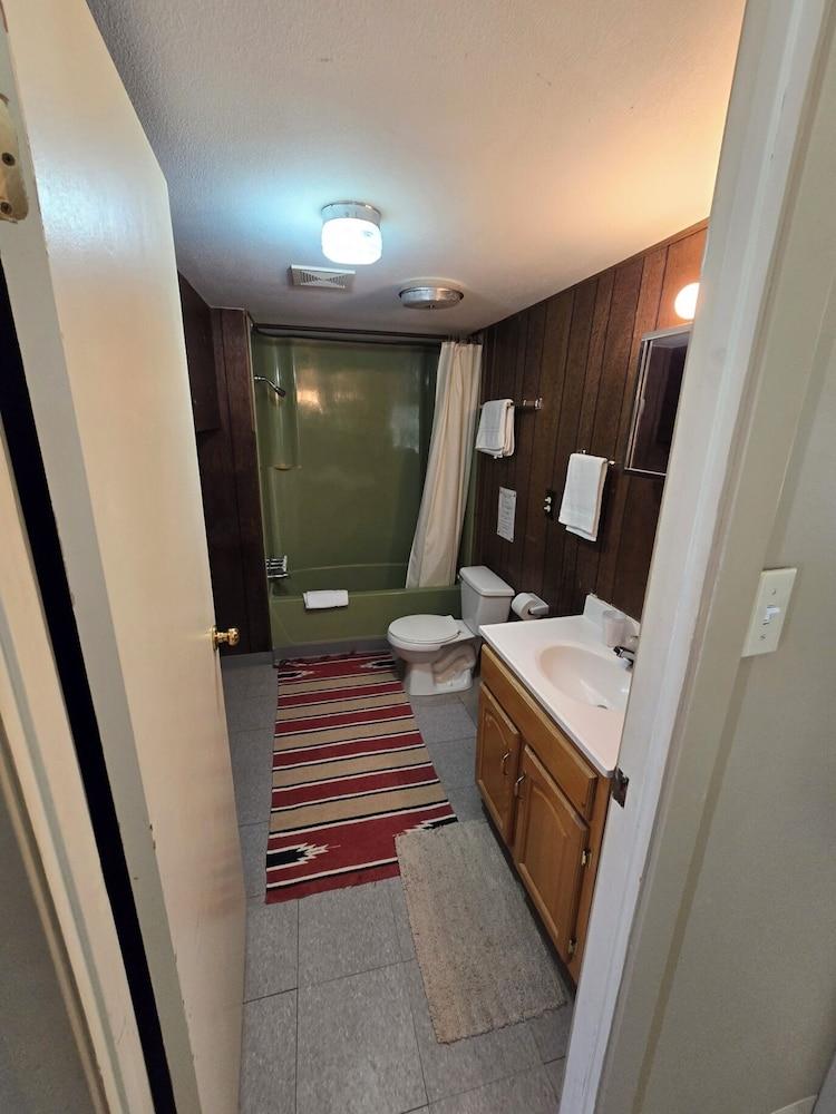 Chisos Mining Co Motel photo 25