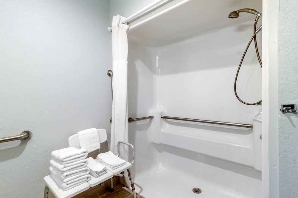 Quality Inn Danville photo 48