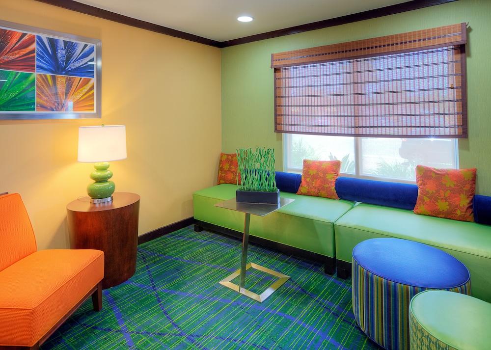 Fairfield Inn and Suites by Marriott Laredo photo 2