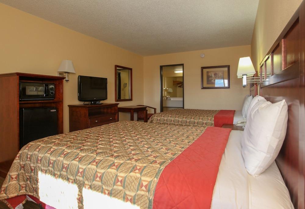 Budget Inn photo 13