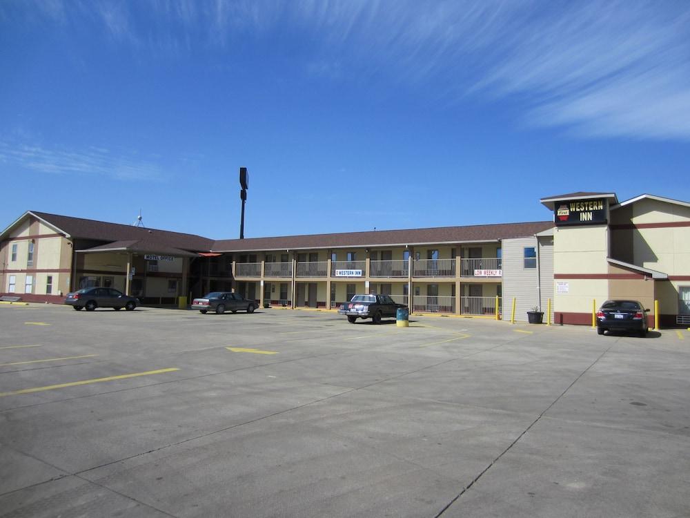 First Western Inn photo 10