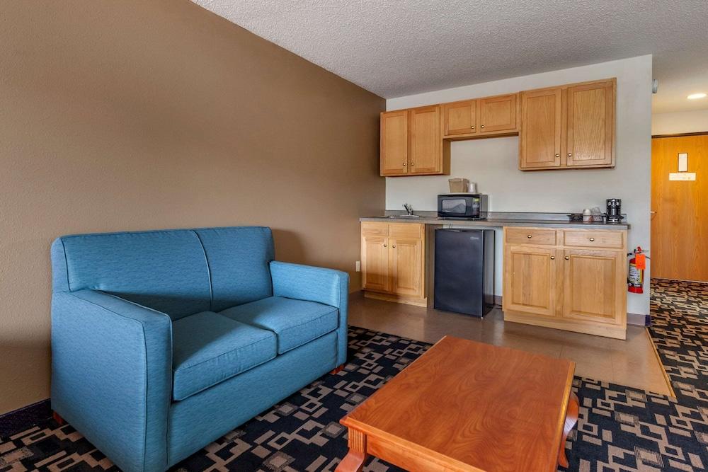 Quality Inn Redgranite photo 14