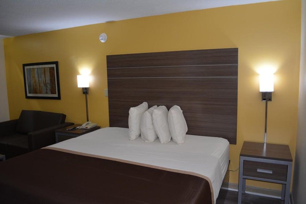 Southern Inn Lumberton photo 32
