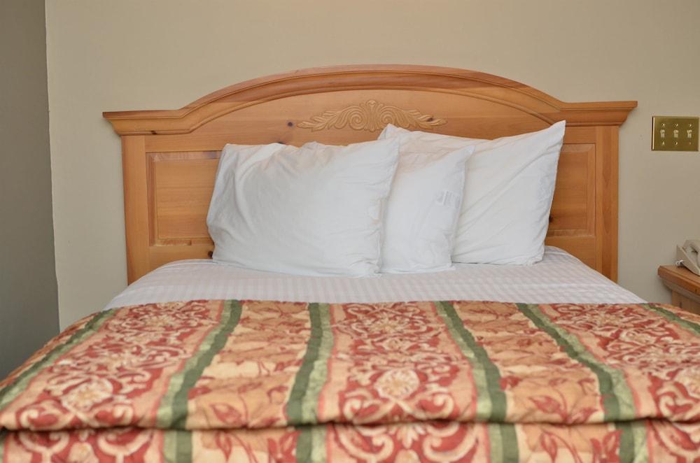 The Sunset Inn photo 35