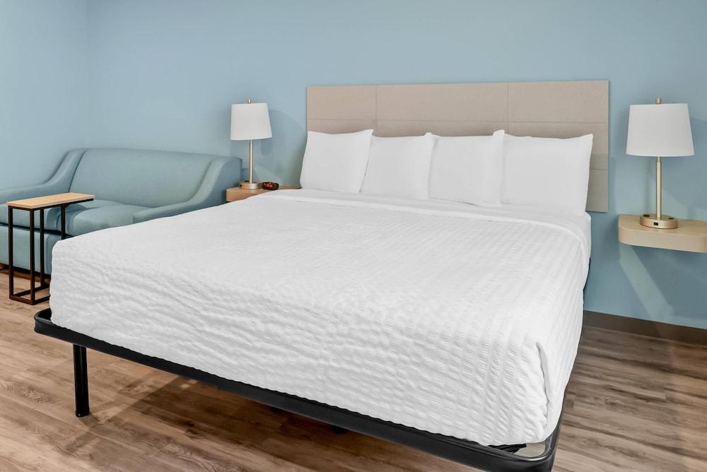 Woodspring Suites Greenville Airport photo 32