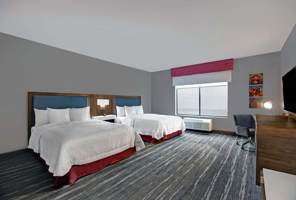 Hampton Inn Weslaco photo 9