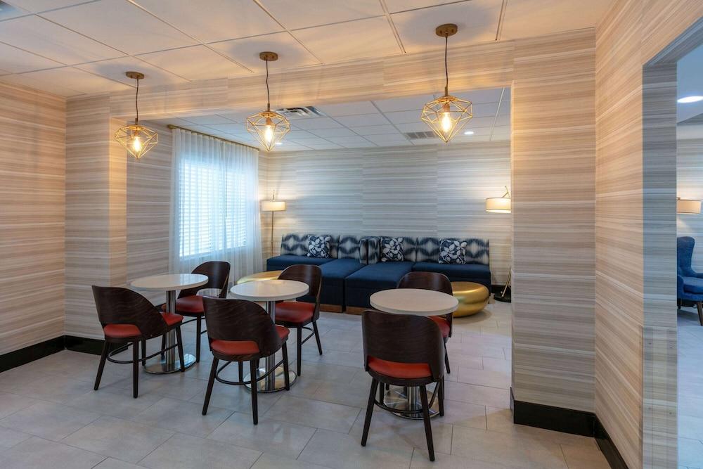 Wingate by Wyndham DFW / North Irving photo 58