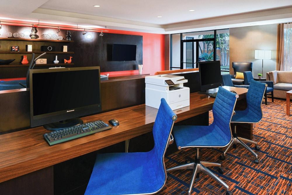 Courtyard by Marriott Beaumont photo 36