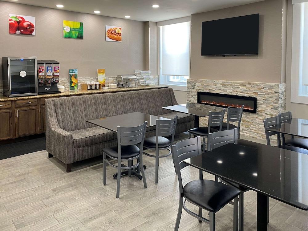 Quality Inn & Suites Kansas City Downtown photo 36