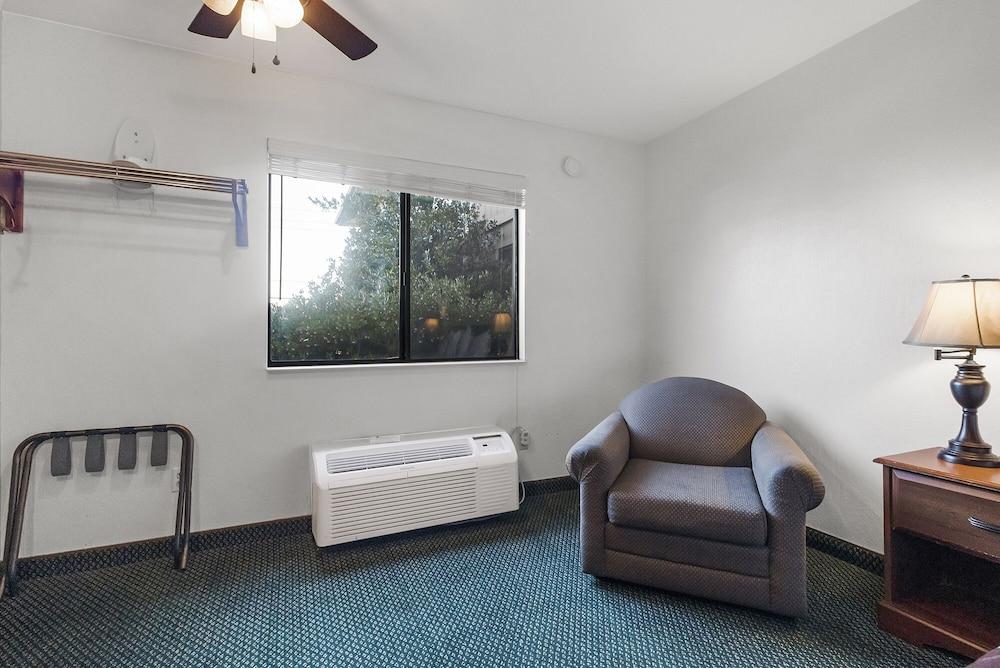 Aladdin Inn photo 68