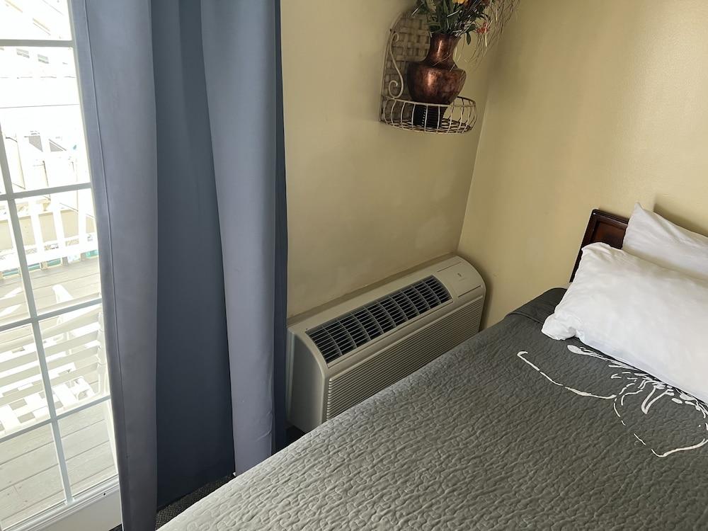 SHIPS INN Hotel photo 46
