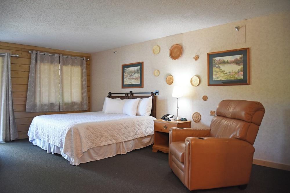 Paddle Wheel Inn photo 20