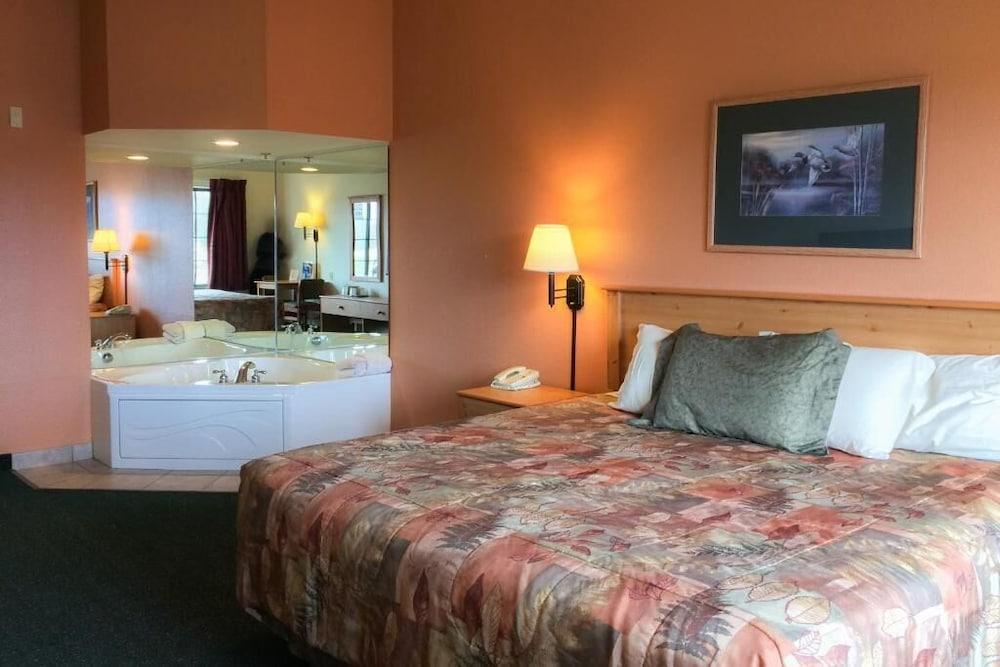 White Oak Inn & Suites photo 24