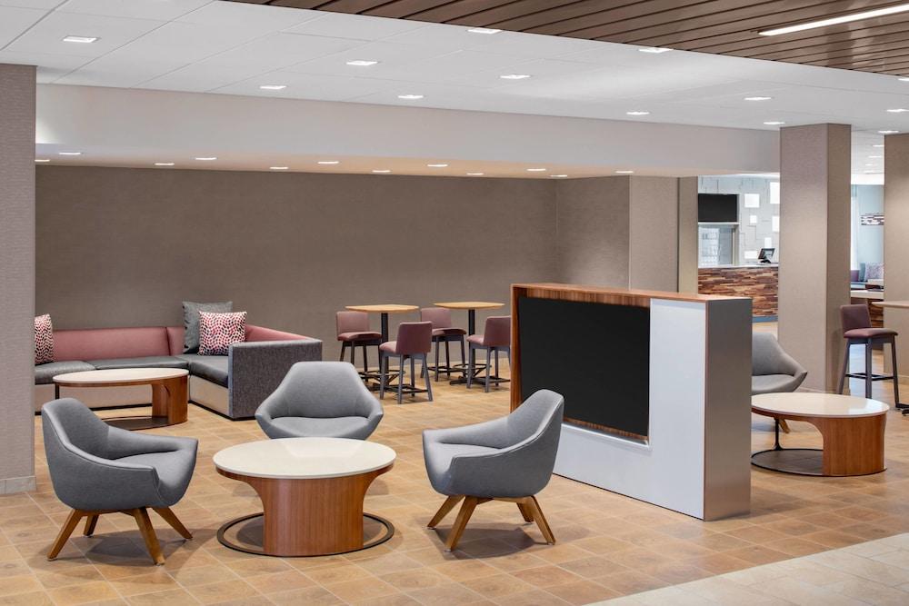 Courtyard by Marriott Wayne Fairfield photo 17
