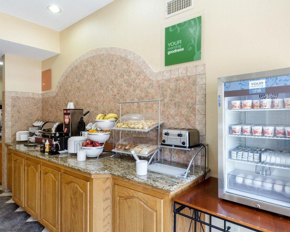 Comfort Inn & Suites Burnet photo 45