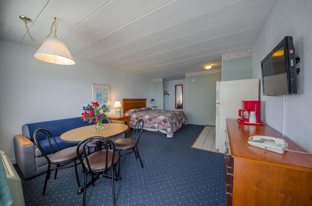 Compass Family Resort photo 3